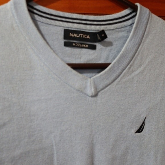 Nautica Navtech Light Blue V-Neck Pullover Sweater Classic Fit Cozy Style Medium - Picture 3 of 13